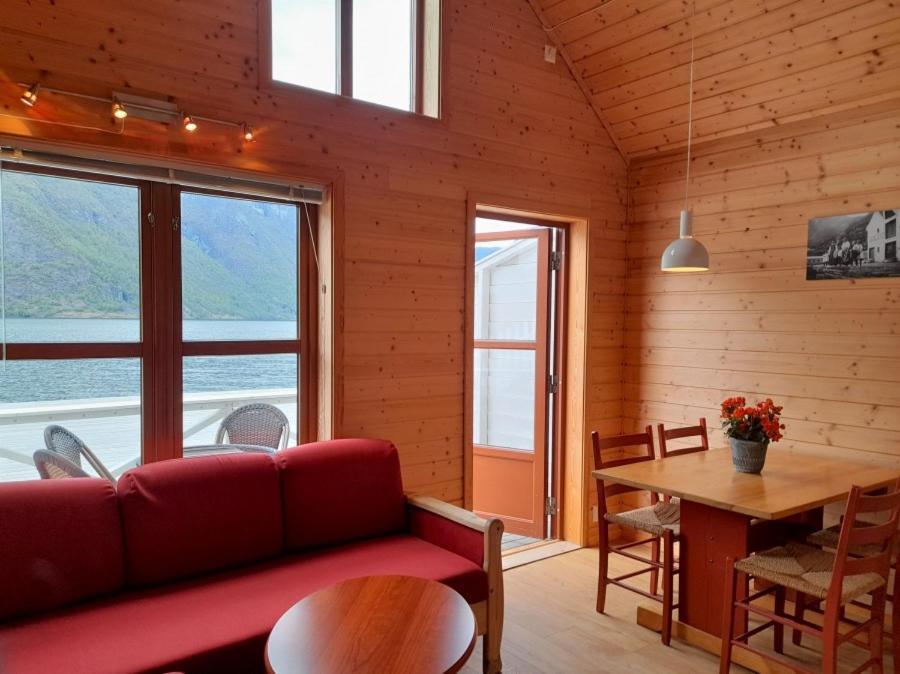 Vangsgaarden Gjestgiveri Aurland Exterior foto